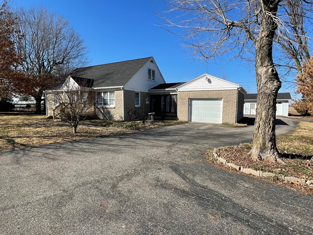 2701 Keller Rd, Owensboro, Kentucky 42301, 4 Bedrooms Bedrooms, ,1 BathroomBathrooms,Single Family Residence,For Sale,Keller Rd,83009