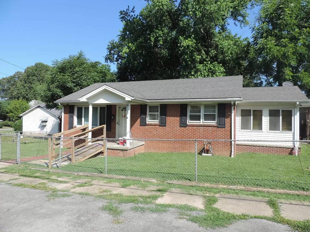 313 Reynolds, Central City, Kentucky 42330, 2 Bedrooms Bedrooms, ,1 BathroomBathrooms,Single Family Residence,For Sale,Reynolds,83073