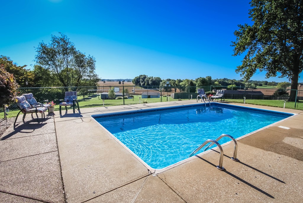 7228 Saur Road, Maceo, Kentucky 42355, 3 Bedrooms Bedrooms, ,2 BathroomsBathrooms,Single Family Residence,For Sale,Saur Road,83074