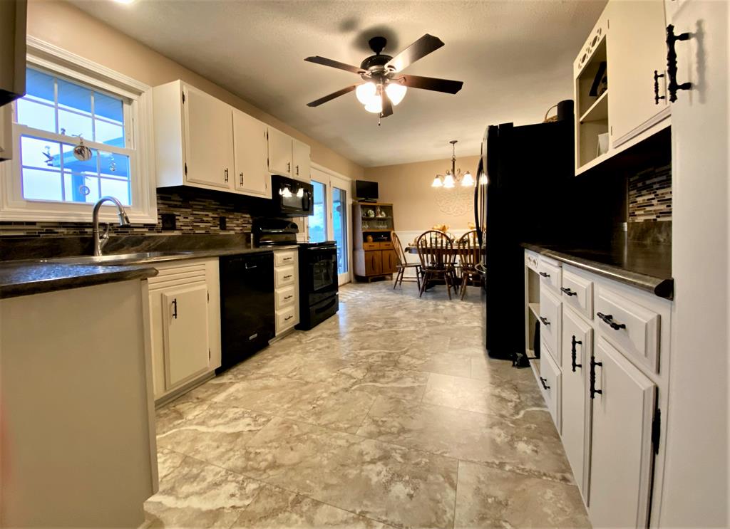 7228 Saur Road, Maceo, Kentucky 42355, 3 Bedrooms Bedrooms, ,2 BathroomsBathrooms,Single Family Residence,For Sale,Saur Road,83074