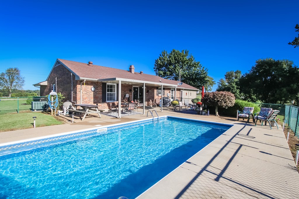 7228 Saur Road, Maceo, Kentucky 42355, 3 Bedrooms Bedrooms, ,2 BathroomsBathrooms,Single Family Residence,For Sale,Saur Road,83074