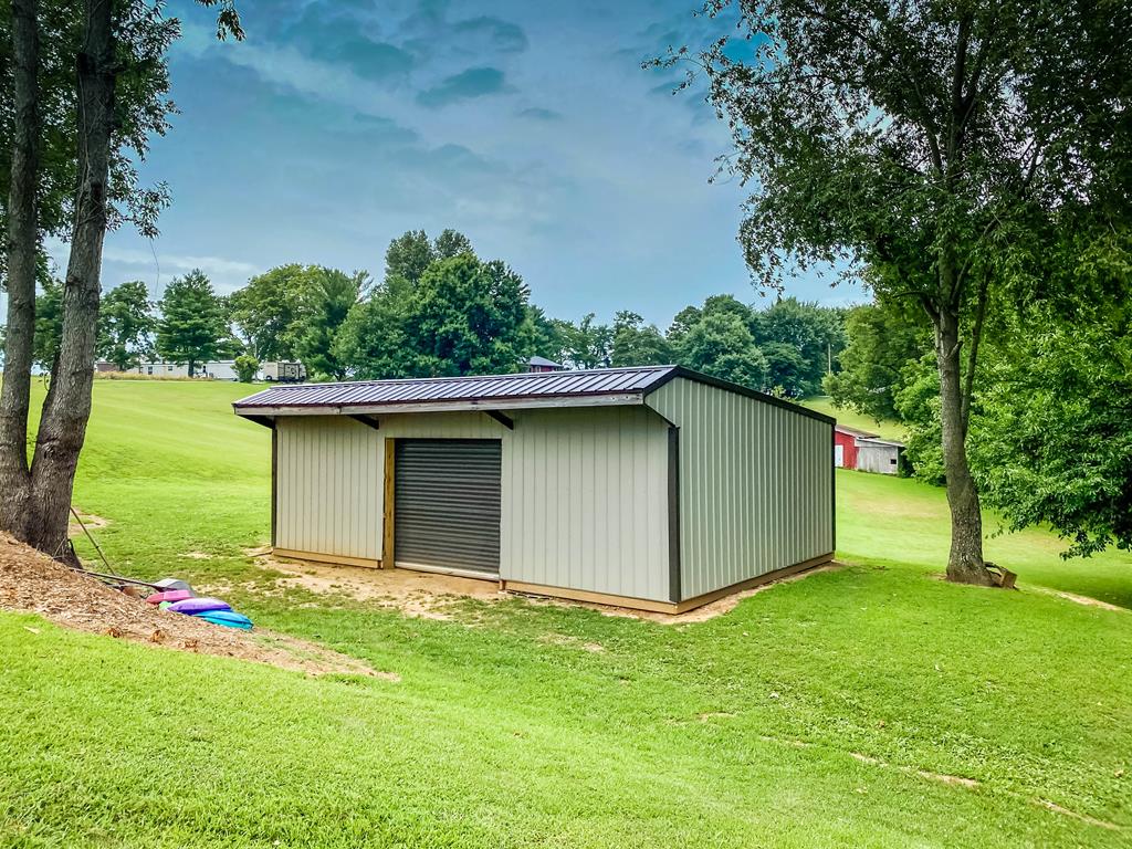 7228 Saur Road, Maceo, Kentucky 42355, 3 Bedrooms Bedrooms, ,2 BathroomsBathrooms,Single Family Residence,For Sale,Saur Road,83074