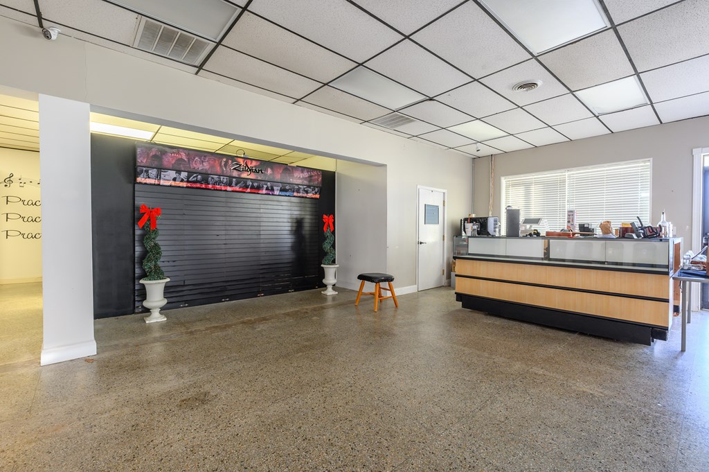 2125 Triplett Street, Owensboro, Kentucky 42303, ,Retail,For Sale,Triplett Street,83199