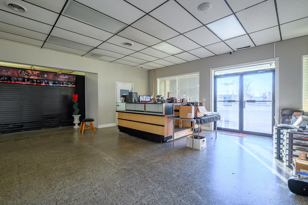 2125 Triplett Street, Owensboro, Kentucky 42303, ,Retail,For Sale,Triplett Street,83199