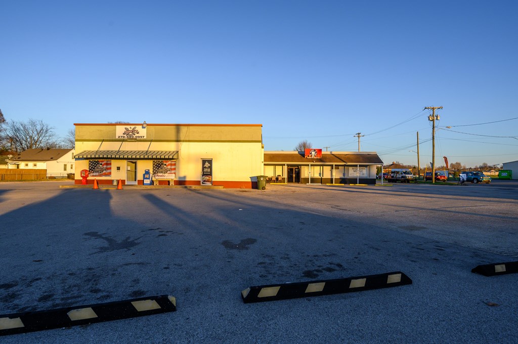 2125 Triplett Street, Owensboro, Kentucky 42303, ,Retail,For Sale,Triplett Street,83199
