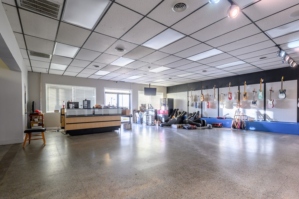 2125 Triplett Street, Owensboro, Kentucky 42303, ,Retail,For Sale,Triplett Street,83199