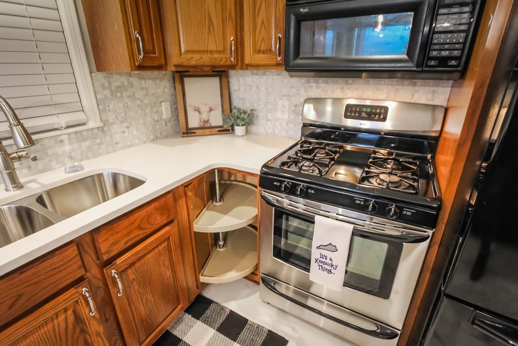 2724 Saint Patrick Dr., Henderson, Kentucky 42420, 4 Bedrooms Bedrooms, ,2 BathroomsBathrooms,Single Family Residence,For Sale,Saint Patrick Dr.,83236