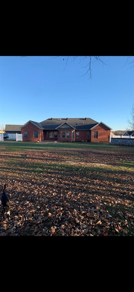 4215 Eagle Ridge Ct, Owensboro, Kentucky 42303, 3 Bedrooms Bedrooms, ,2 BathroomsBathrooms,Single Family Residence,For Sale,Eagle Ridge Ct,83387