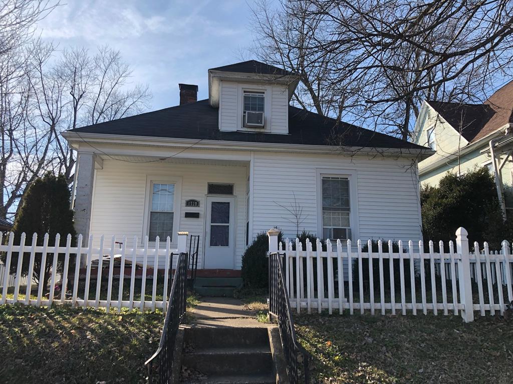 1720 Alexander Ave, Owensboro, Kentucky 42303, 3 Bedrooms Bedrooms, ,1 BathroomBathrooms,Single Family Residence,For Sale,Alexander Ave,83460