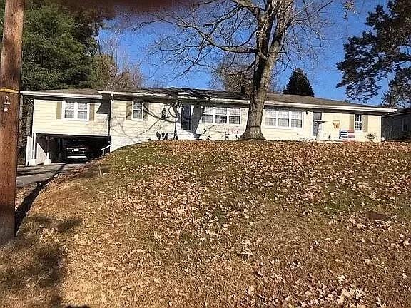 303 Ash Street, Central City, Kentucky 42330, 5 Bedrooms Bedrooms, ,3 BathroomsBathrooms,Single Family Residence,For Sale,Ash Street,83573