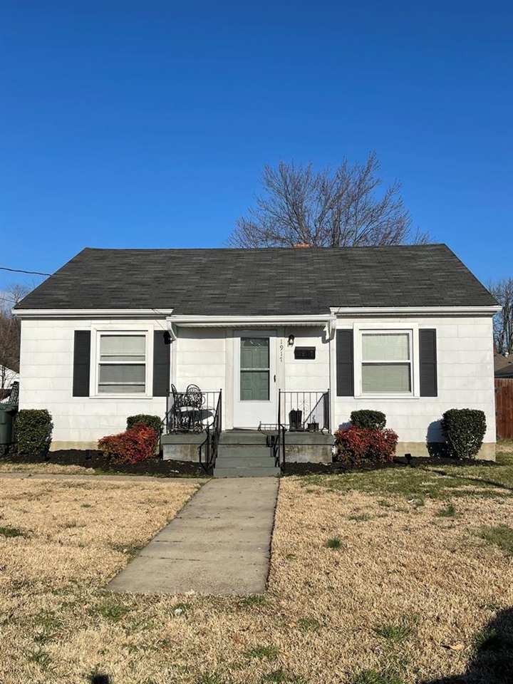 1917 Fleming Ave, Owensboro, Kentucky 42301, 3 Bedrooms Bedrooms, ,1 BathroomBathrooms,Single Family Residence,For Sale,Fleming Ave,83676