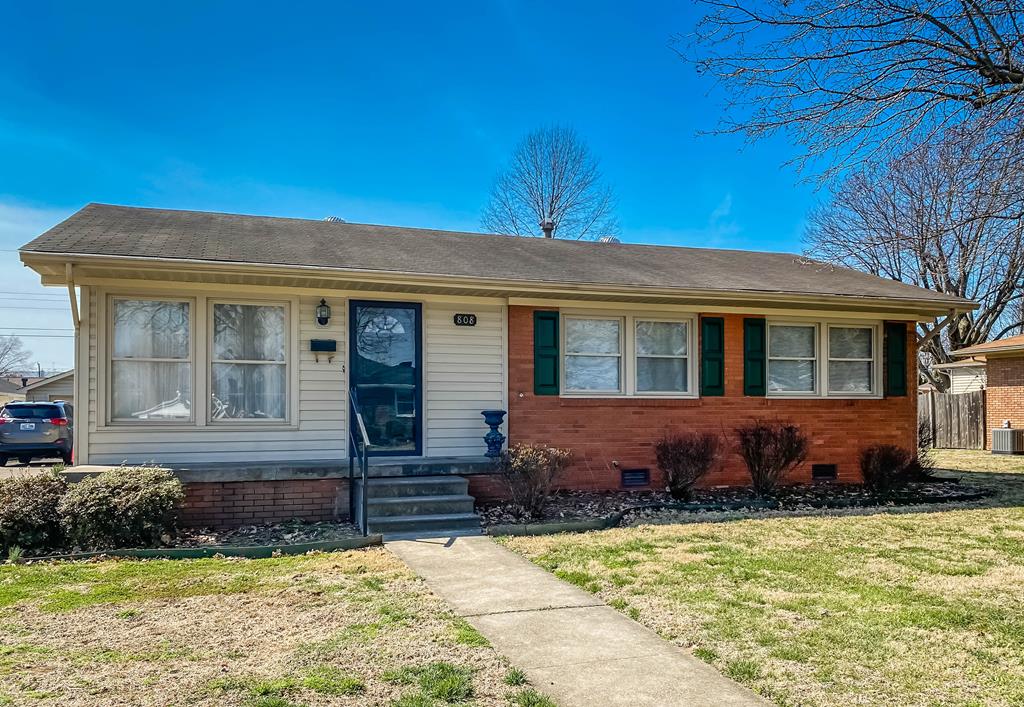 808 Christopher Greenup Dr., Owensboro, Kentucky 42303, 3 Bedrooms Bedrooms, ,1 BathroomBathrooms,Single Family Residence,For Sale,Christopher Greenup Dr.,83688