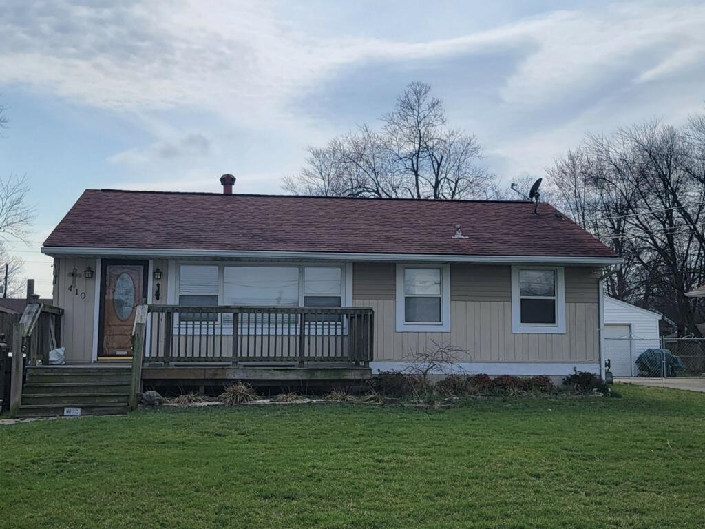 410 East Southside Ct, Louisville, Kentucky 40214, 3 Bedrooms Bedrooms, ,1 BathroomBathrooms,Single Family Residence,For Sale,East Southside Ct,83829