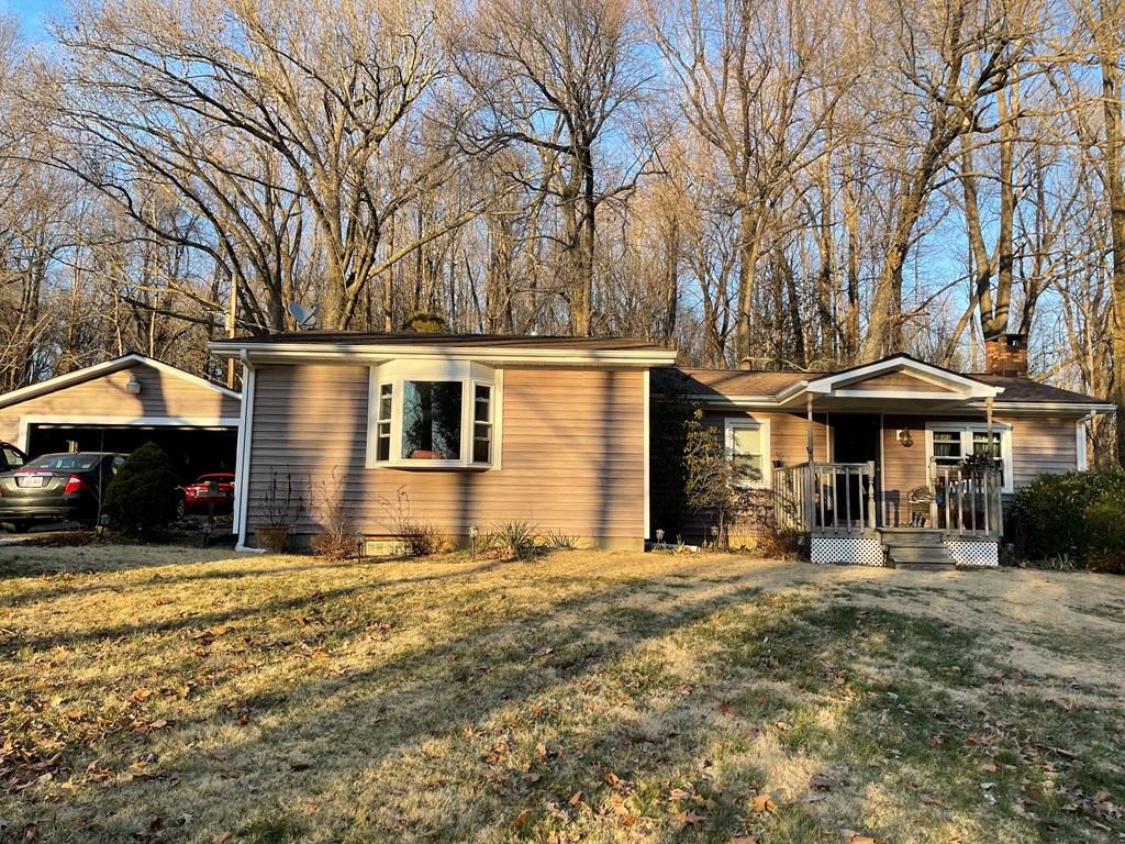 986 Lakeside Green, Maceo, Kentucky 42355, 3 Bedrooms Bedrooms, ,2 BathroomsBathrooms,Single Family Residence,For Sale,Lakeside Green,84012