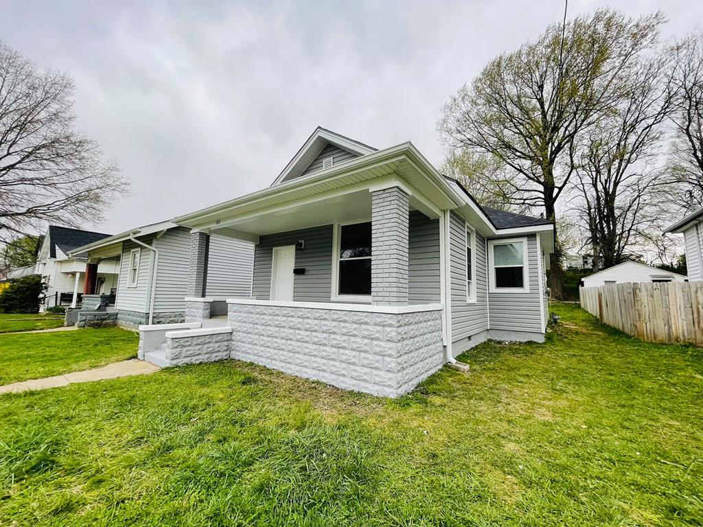 1713 E 17th street, Owensboro, Kentucky 42303, 2 Bedrooms Bedrooms, ,1 BathroomBathrooms,Single Family Residence,For Sale,17th street,84019