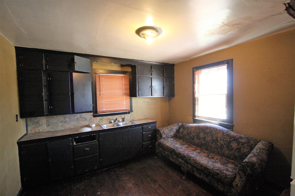 1743 Daviess St, Owensboro, Kentucky 42303, ,Business,For Sale,Daviess St,84050