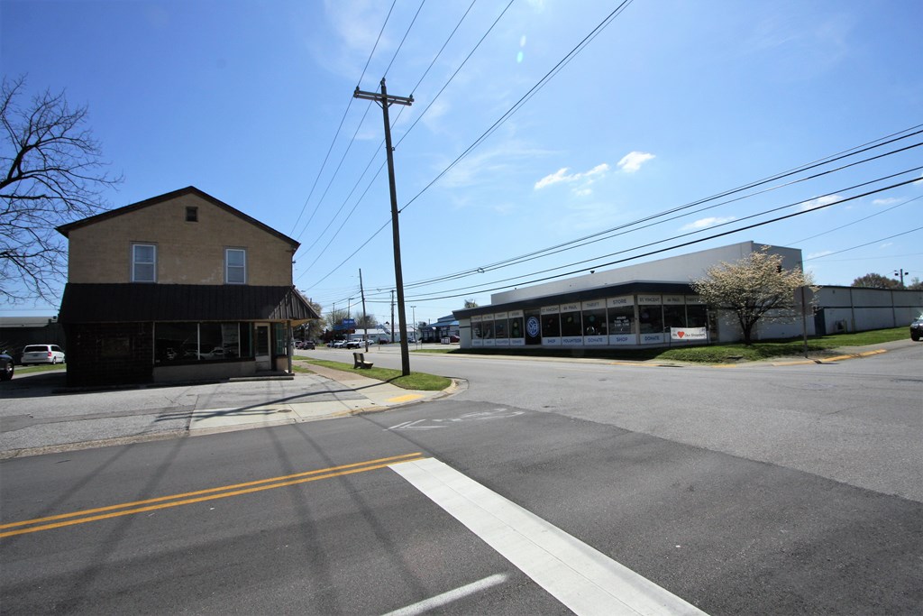 1743 Daviess St, Owensboro, Kentucky 42303, ,Business,For Sale,Daviess St,84050