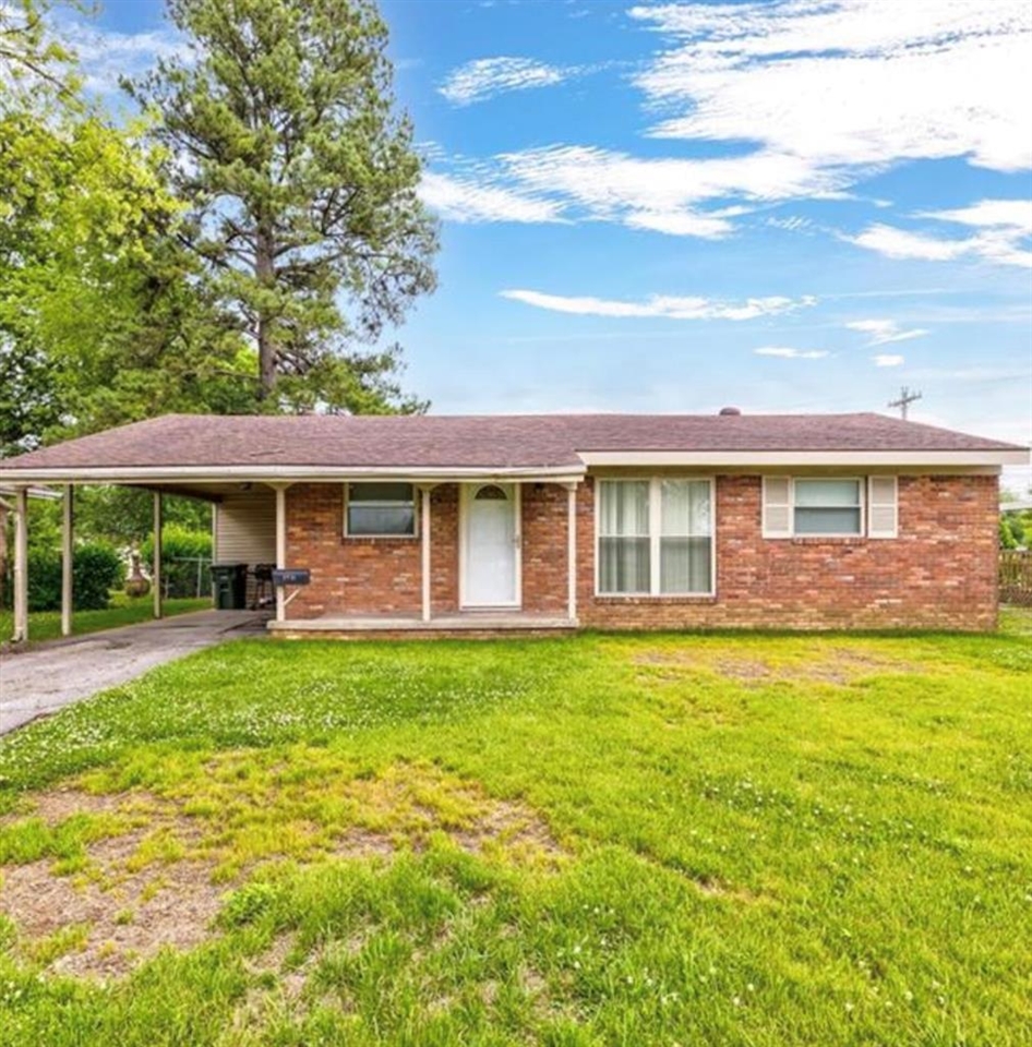 3931 Frederica St, Owensboro, Kentucky 42301, 3 Bedrooms Bedrooms, ,1 BathroomBathrooms,Single Family Residence,For Sale,Frederica St,84085