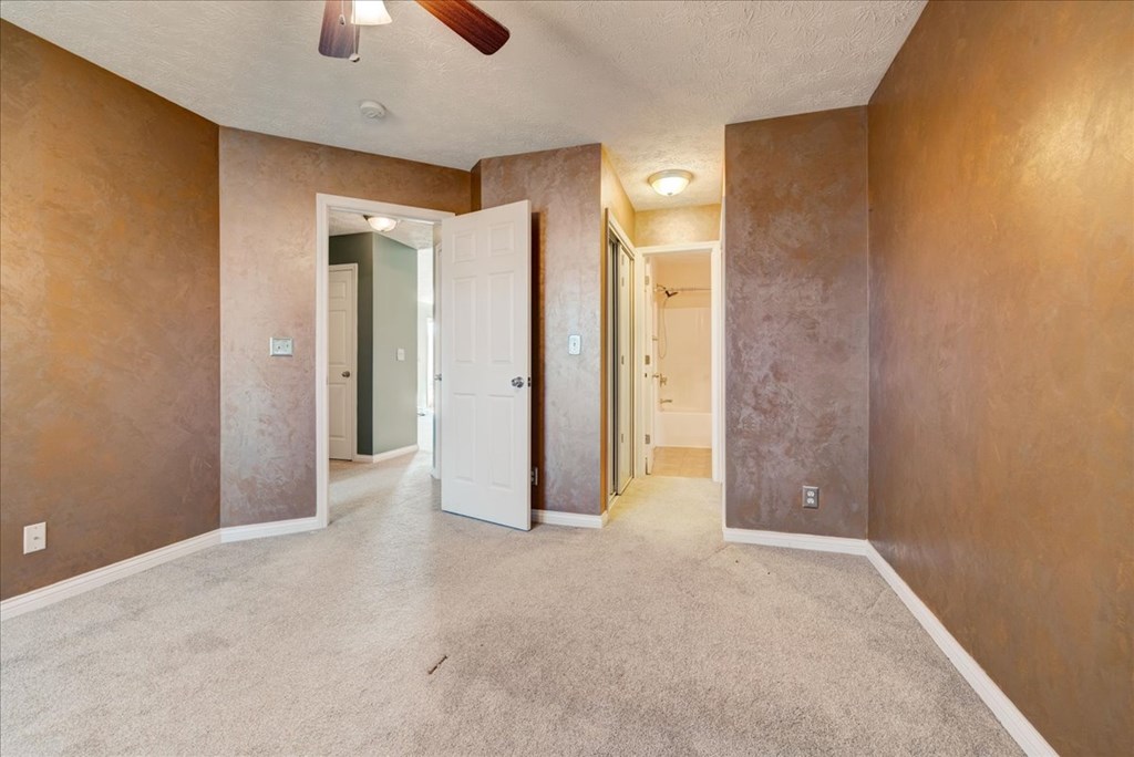 3121 Village Gate Cove, Owensboro, Kentucky 42303, 2 Bedrooms Bedrooms, ,2 BathroomsBathrooms,Single Family Residence,For Sale,Village Gate Cove,84137