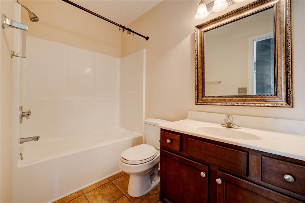 3121 Village Gate Cove, Owensboro, Kentucky 42303, 2 Bedrooms Bedrooms, ,2 BathroomsBathrooms,Single Family Residence,For Sale,Village Gate Cove,84137
