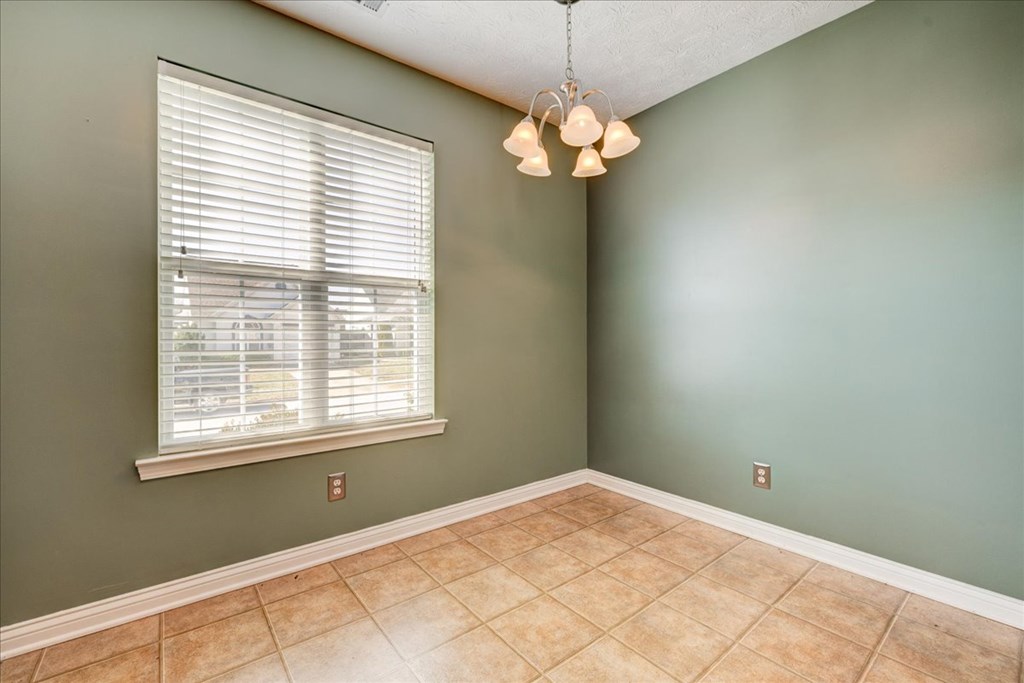 3121 Village Gate Cove, Owensboro, Kentucky 42303, 2 Bedrooms Bedrooms, ,2 BathroomsBathrooms,Single Family Residence,For Sale,Village Gate Cove,84137