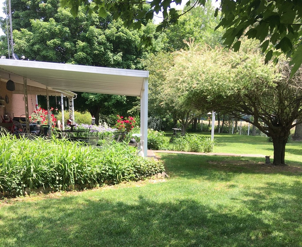 5253 Hwy 136 (aka Livermore Rd), Hartford, Kentucky 42347, 4 Bedrooms Bedrooms, ,3 BathroomsBathrooms,Single Family Residence,For Sale,Hwy 136 (aka Livermore Rd),84155