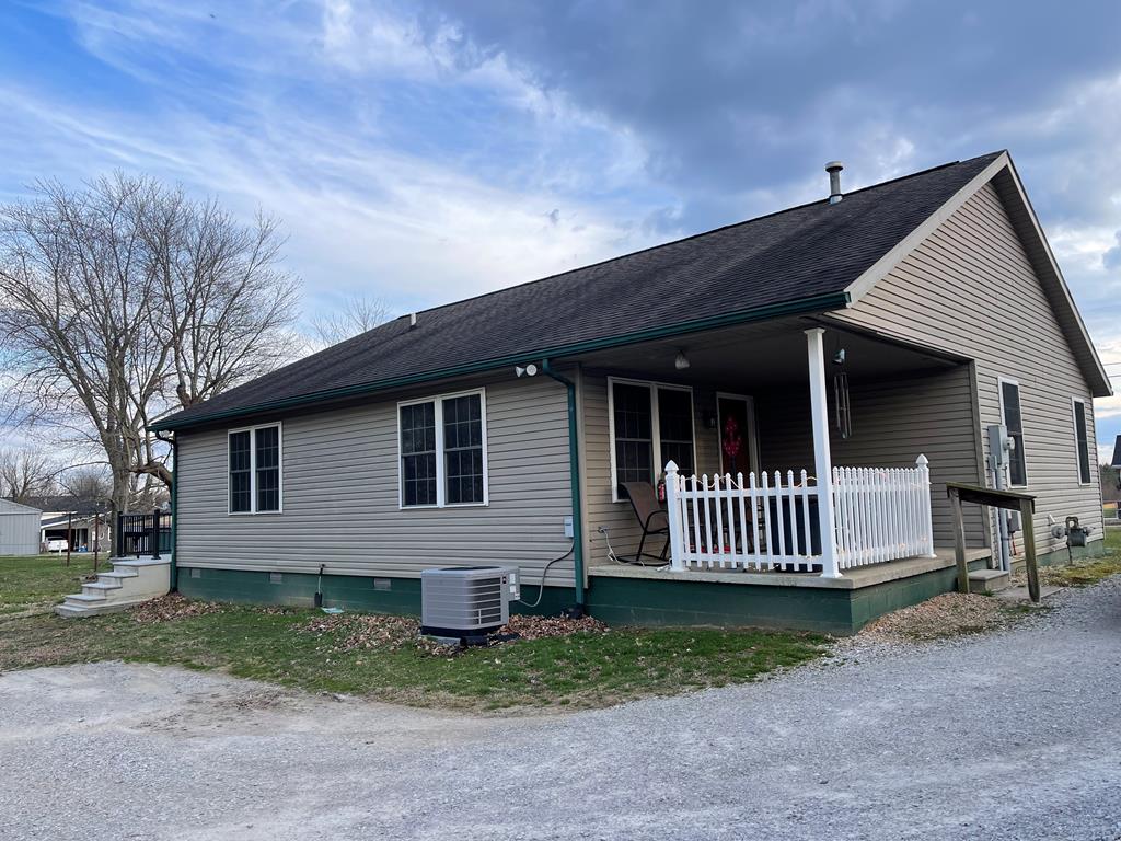 10241 Hwy 54, Whitesville, Kentucky 42378, 4 Bedrooms Bedrooms, ,1 BathroomBathrooms,Single Family Residence,For Sale,Hwy 54,84671