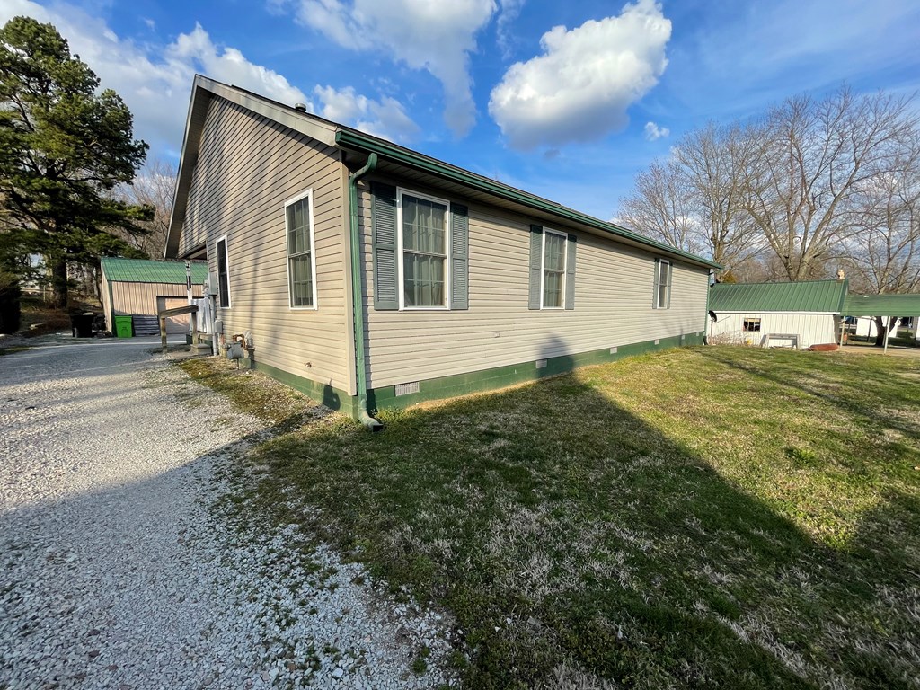 10241 Hwy 54, Whitesville, Kentucky 42378, 4 Bedrooms Bedrooms, ,1 BathroomBathrooms,Single Family Residence,For Sale,Hwy 54,84671