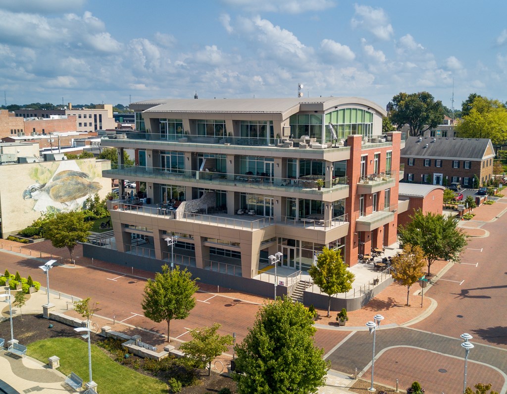 101 Frederica Street, Unit 202, Owensboro, Kentucky 42301, 3 Bedrooms Bedrooms, ,3 BathroomsBathrooms,Condominium,For Sale,Frederica Street, Unit 202,84744