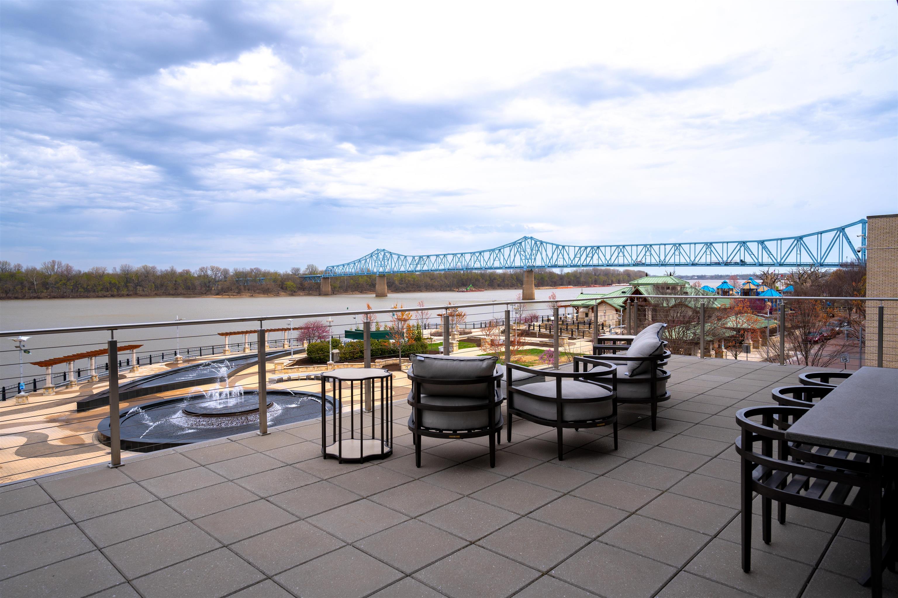 101 Frederica Street, Unit 202, Owensboro, Kentucky 42301, 3 Bedrooms Bedrooms, ,3 BathroomsBathrooms,Condominium,For Sale,Frederica Street, Unit 202,84744