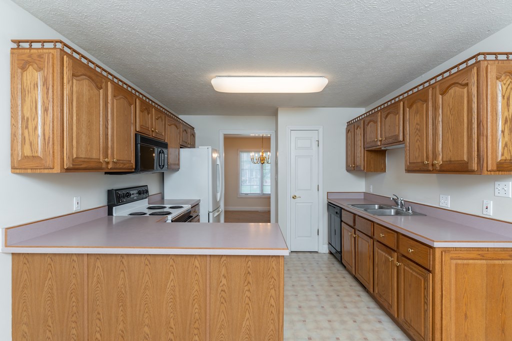 4520 Remington Way, Owensboro, Kentucky 42301, 4 Bedrooms Bedrooms, ,2 BathroomsBathrooms,Single Family Residence,For Sale,Remington Way,85023