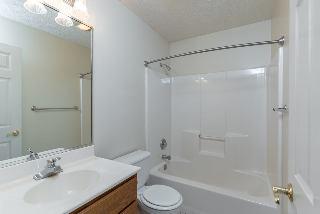 4520 Remington Way, Owensboro, Kentucky 42301, 4 Bedrooms Bedrooms, ,2 BathroomsBathrooms,Single Family Residence,For Sale,Remington Way,85023