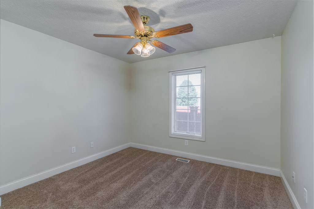 4520 Remington Way, Owensboro, Kentucky 42301, 4 Bedrooms Bedrooms, ,2 BathroomsBathrooms,Single Family Residence,For Sale,Remington Way,85023