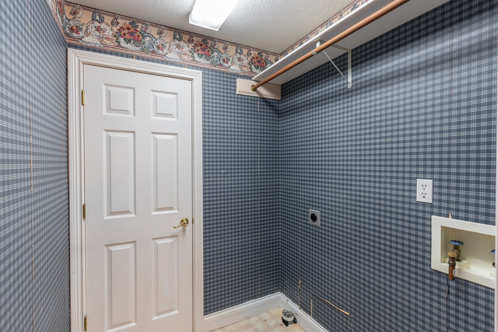 4520 Remington Way, Owensboro, Kentucky 42301, 4 Bedrooms Bedrooms, ,2 BathroomsBathrooms,Single Family Residence,For Sale,Remington Way,85023
