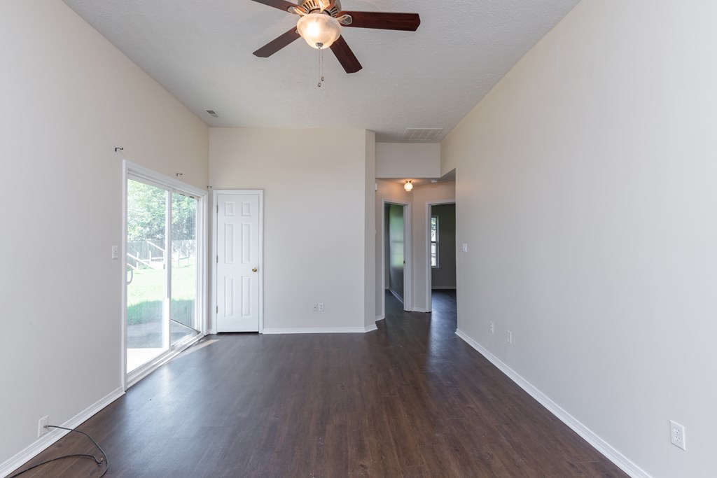 4486 Strickland Drive, Owensboro, Kentucky 42301, 2 Bedrooms Bedrooms, ,2 BathroomsBathrooms,Single Family Residence,For Sale,Strickland Drive,85031