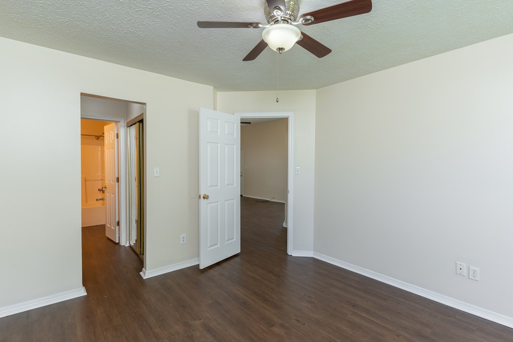 4486 Strickland Drive, Owensboro, Kentucky 42301, 2 Bedrooms Bedrooms, ,2 BathroomsBathrooms,Single Family Residence,For Sale,Strickland Drive,85031