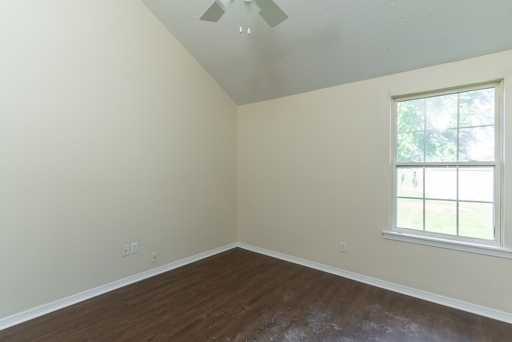 4486 Strickland Drive, Owensboro, Kentucky 42301, 2 Bedrooms Bedrooms, ,2 BathroomsBathrooms,Single Family Residence,For Sale,Strickland Drive,85031
