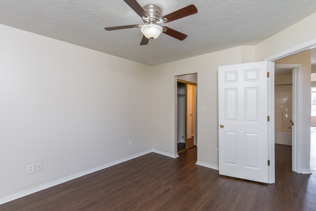 4486 Strickland Drive, Owensboro, Kentucky 42301, 2 Bedrooms Bedrooms, ,2 BathroomsBathrooms,Single Family Residence,For Sale,Strickland Drive,85031