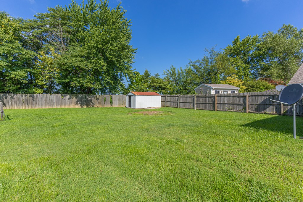 4486 Strickland Drive, Owensboro, Kentucky 42301, 2 Bedrooms Bedrooms, ,2 BathroomsBathrooms,Single Family Residence,For Sale,Strickland Drive,85031