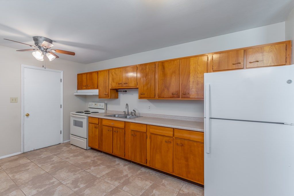 1946 Scherm Road, Owensboro, Kentucky 42301, 3 Bedrooms Bedrooms, ,1 BathroomBathrooms,Single Family Residence,For Sale,Scherm Road,85049