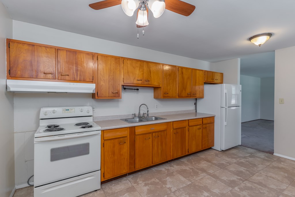 1946 Scherm Road, Owensboro, Kentucky 42301, 3 Bedrooms Bedrooms, ,1 BathroomBathrooms,Single Family Residence,For Sale,Scherm Road,85049