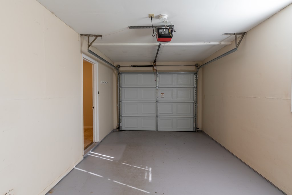1946 Scherm Road, Owensboro, Kentucky 42301, 3 Bedrooms Bedrooms, ,1 BathroomBathrooms,Single Family Residence,For Sale,Scherm Road,85049