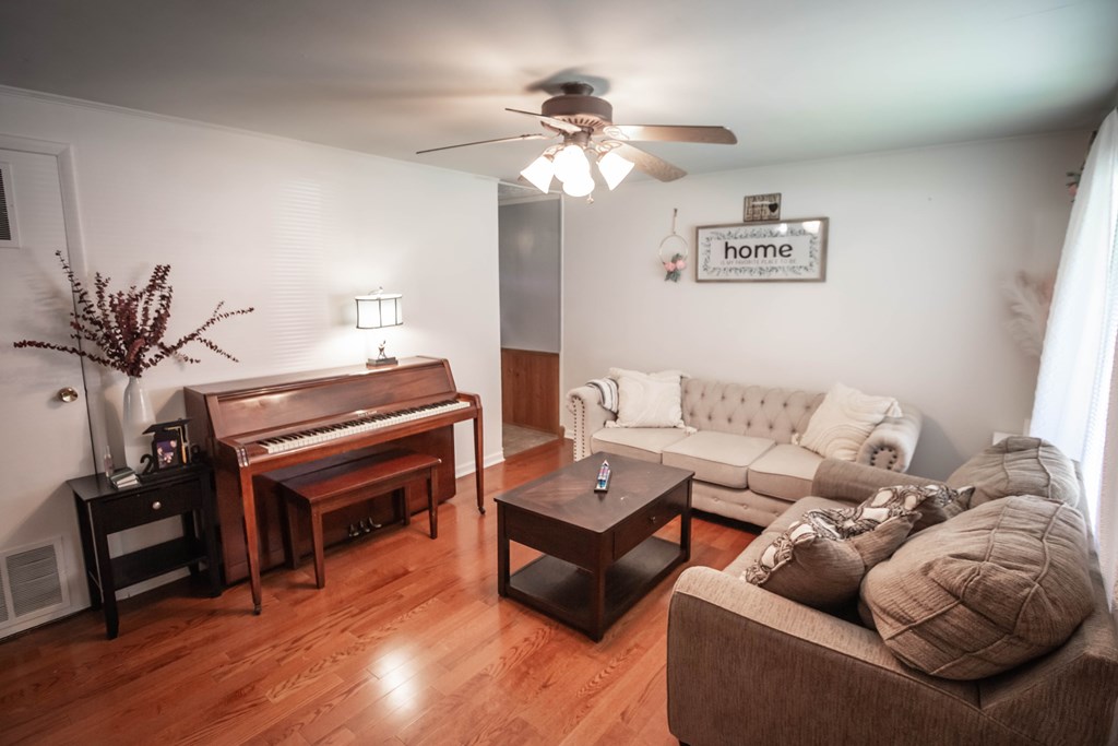 1734 Mt. Vernon Dr., Owensboro, Kentucky 42303, 3 Bedrooms Bedrooms, ,1 BathroomBathrooms,Single Family Residence,For Sale,Mt. Vernon Dr.,85313