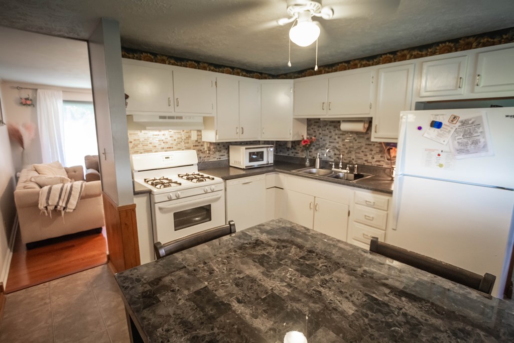 1734 Mt. Vernon Dr., Owensboro, Kentucky 42303, 3 Bedrooms Bedrooms, ,1 BathroomBathrooms,Single Family Residence,For Sale,Mt. Vernon Dr.,85313