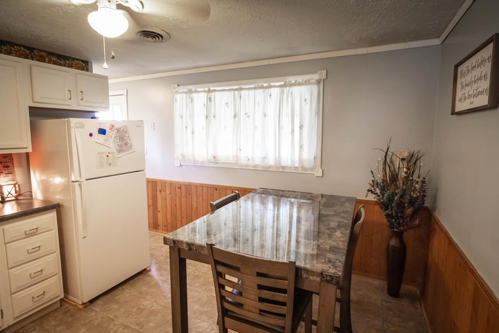 1734 Mt. Vernon Dr., Owensboro, Kentucky 42303, 3 Bedrooms Bedrooms, ,1 BathroomBathrooms,Single Family Residence,For Sale,Mt. Vernon Dr.,85313