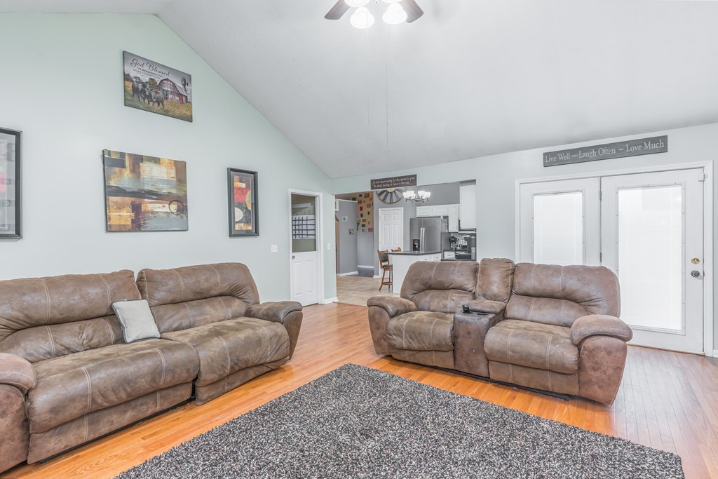 313 North Indian Hill Rd, Hawesville, Kentucky 42348, 4 Bedrooms Bedrooms, ,2 BathroomsBathrooms,Single Family Residence,For Sale,North Indian Hill Rd,85547