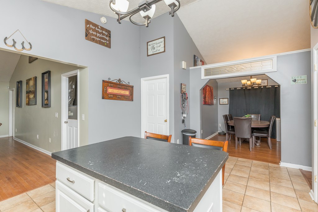 313 North Indian Hill Rd, Hawesville, Kentucky 42348, 4 Bedrooms Bedrooms, ,2 BathroomsBathrooms,Single Family Residence,For Sale,North Indian Hill Rd,85547