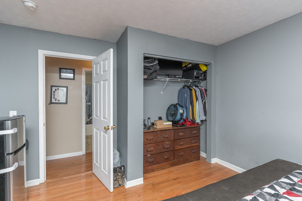 313 North Indian Hill Rd, Hawesville, Kentucky 42348, 4 Bedrooms Bedrooms, ,2 BathroomsBathrooms,Single Family Residence,For Sale,North Indian Hill Rd,85547