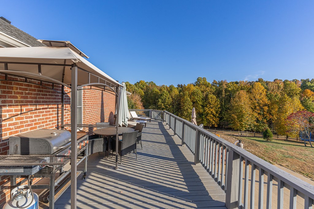 313 North Indian Hill Rd, Hawesville, Kentucky 42348, 4 Bedrooms Bedrooms, ,2 BathroomsBathrooms,Single Family Residence,For Sale,North Indian Hill Rd,85547