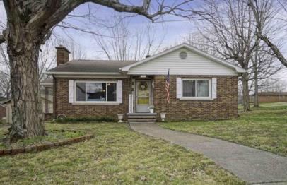 119 N Brady St, Morganfield, Kentucky 42437, 2 Bedrooms Bedrooms, ,1 BathroomBathrooms,Single Family Residence,For Sale,N Brady St,85725